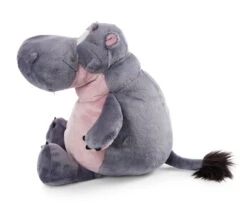 Nici 47975 Nilpferd DJ Nilbert 70cm Sitzend Plüsch Wild Friends GREEN -Spielwarenladen 47975 04 ZA Frei vorl 2048x1744 2