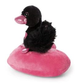 Nici 48265 Schwan Schwarz Auf Herzkissen Ca 13cm Plüsch Love Classics GREEN -Spielwarenladen 48265 02 ZA Frei 1849x2048 1