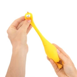 Trendhaus 953490 BEST FRIENDS Charly Chill Chicken Gummi-Sand Huhn Hühnchen 19cm -Spielwarenladen 953490 BFF CharlyChillChicken e