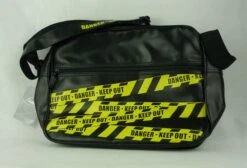 Walker UmhängeTasche Schultertasche Kunstleder "Danger - Keep Out" Schwarz Gelb